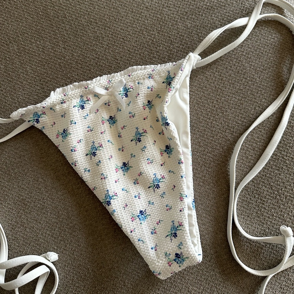 Frankie's Bikinis White Floral Triangle Tie-Side Bikini - Picture 4 of 4